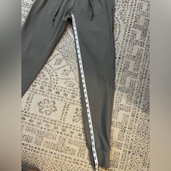 Zyia Active Nylon Joggers - Picture 9 of 10